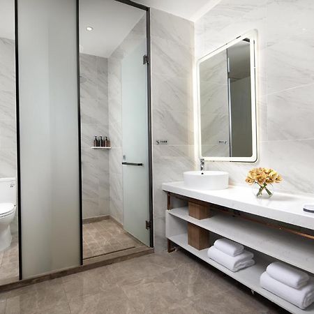 Wyndham Garden Guiyang Hotel Гуейян Екстериор снимка