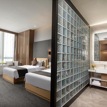 Wyndham Garden Guiyang Hotel Гуейян Екстериор снимка