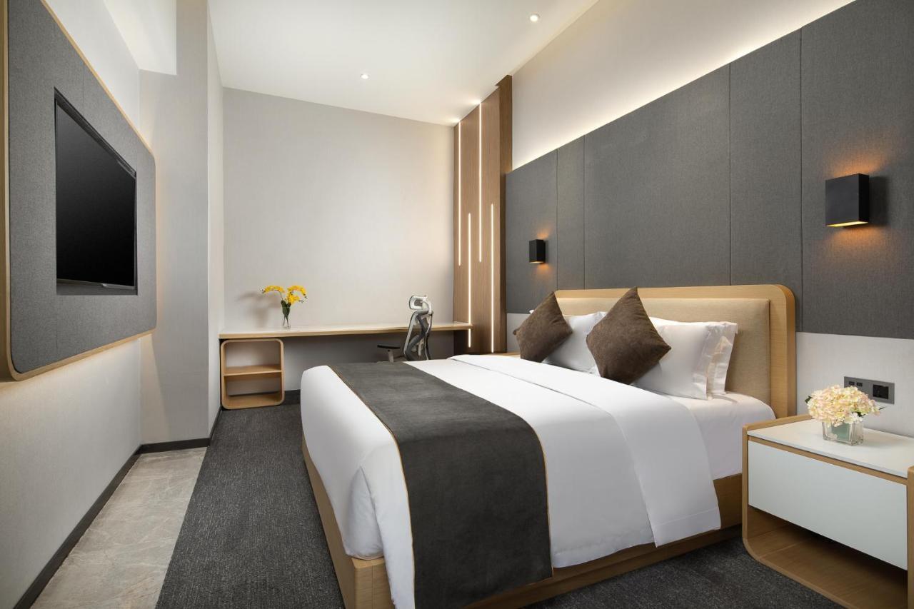 Wyndham Garden Guiyang Hotel Гуейян Екстериор снимка