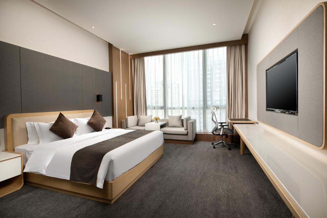 Wyndham Garden Guiyang Hotel Гуейян Екстериор снимка